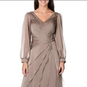 Ignite Evenings By Carol Lin  Evening Dress